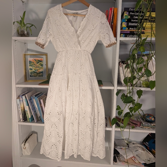 White Eyelet Dress Short Sleeve V-Neck Tea Length Sz Small Bohemian Cottagecore - Picture 8 of 13